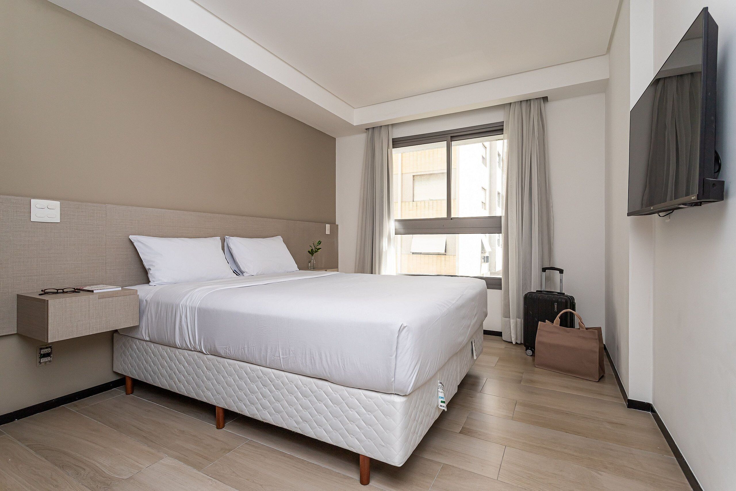 Apartment | Laptop workspace, free WiFi, bed sheets