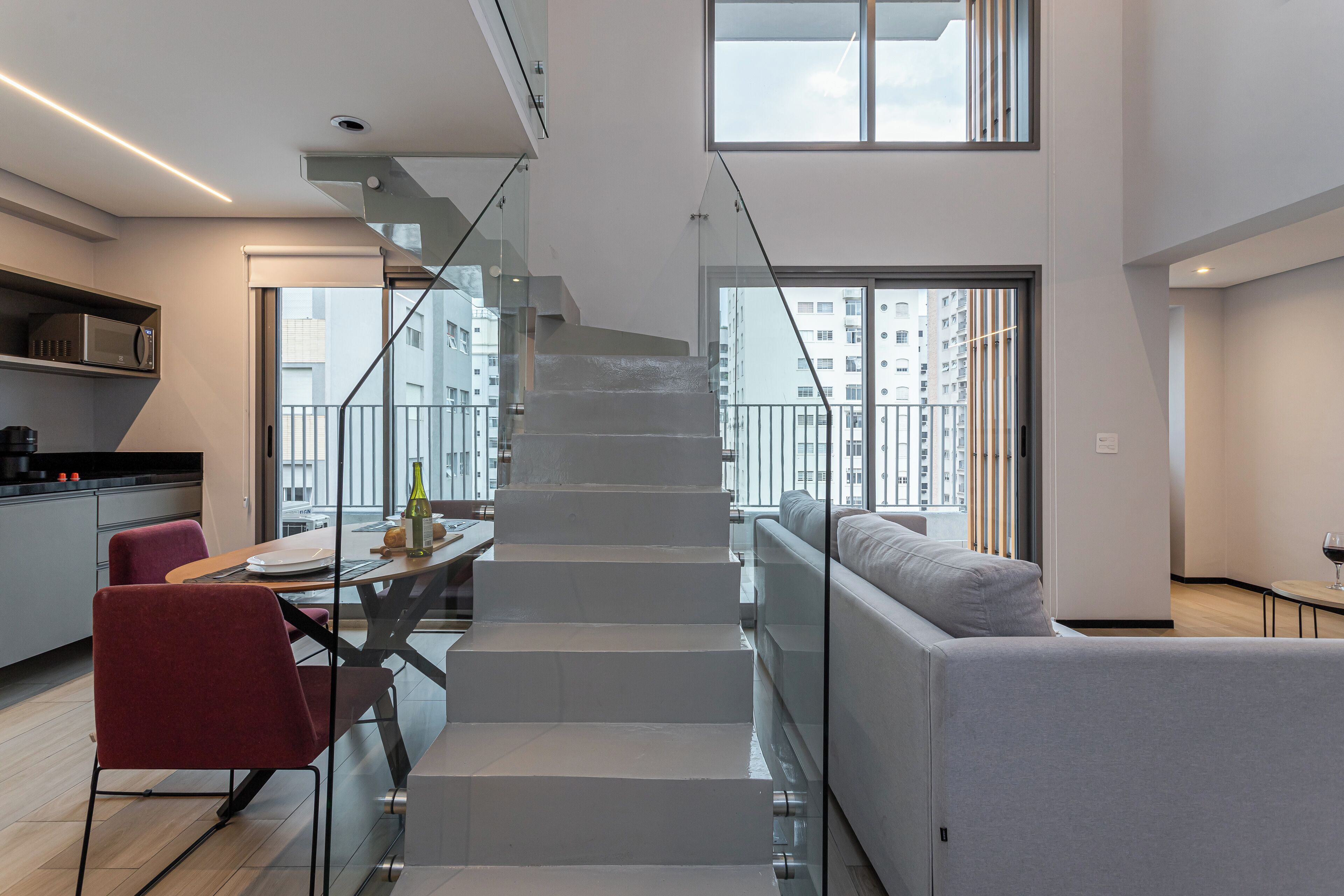 Szoba kétszemélyes ággyal | Nappalirész | Okostévé