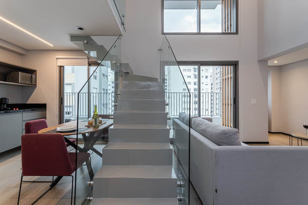 Szoba kétszemélyes ággyal | Nappalirész | Okostévé