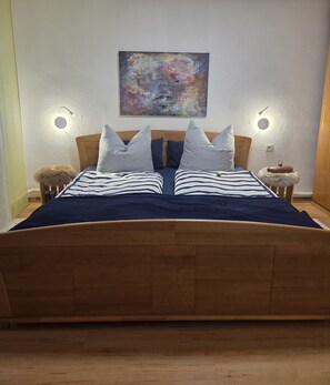 1 bedroom, iron/ironing board, free WiFi, bed sheets - New - Stylish granny apartment with modern living comfort on 65 sqm (Oberschönau)