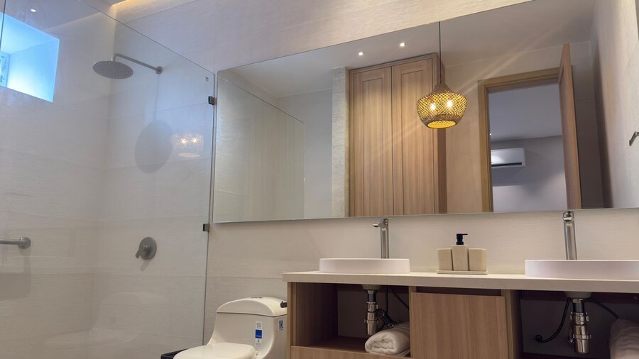 Apartamento Adalmar 804 con vista al mar
