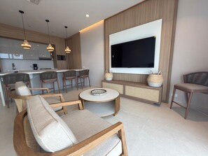 Appartement Deluxe, balcon, vue mer | Coin séjour