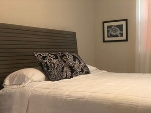 2 bedrooms, iron/ironing board, WiFi, bed sheets - 2-bedroom condo overseeing charming Crashboat Beach - Aguadilla (Aguadilla)