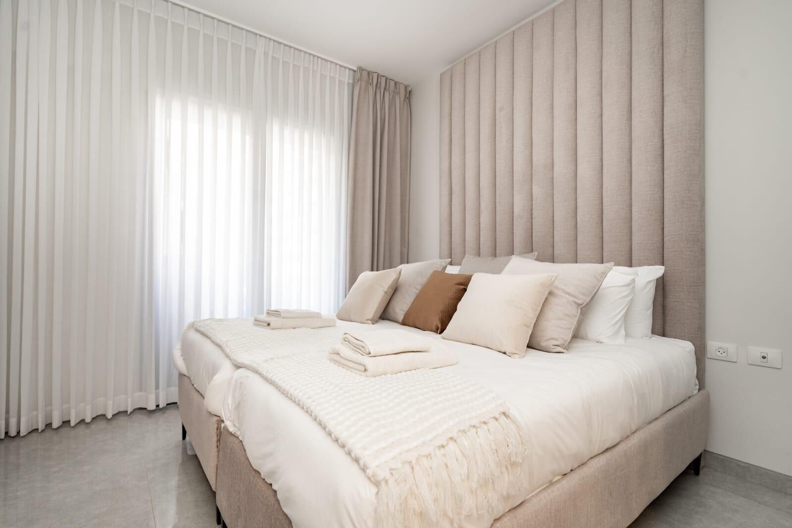 Fer et planche à repasser, Wi-Fi, draps fournis