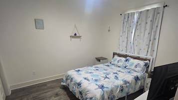 Iron/ironing board, WiFi