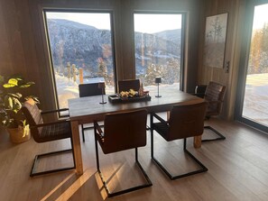 تناول الطعام