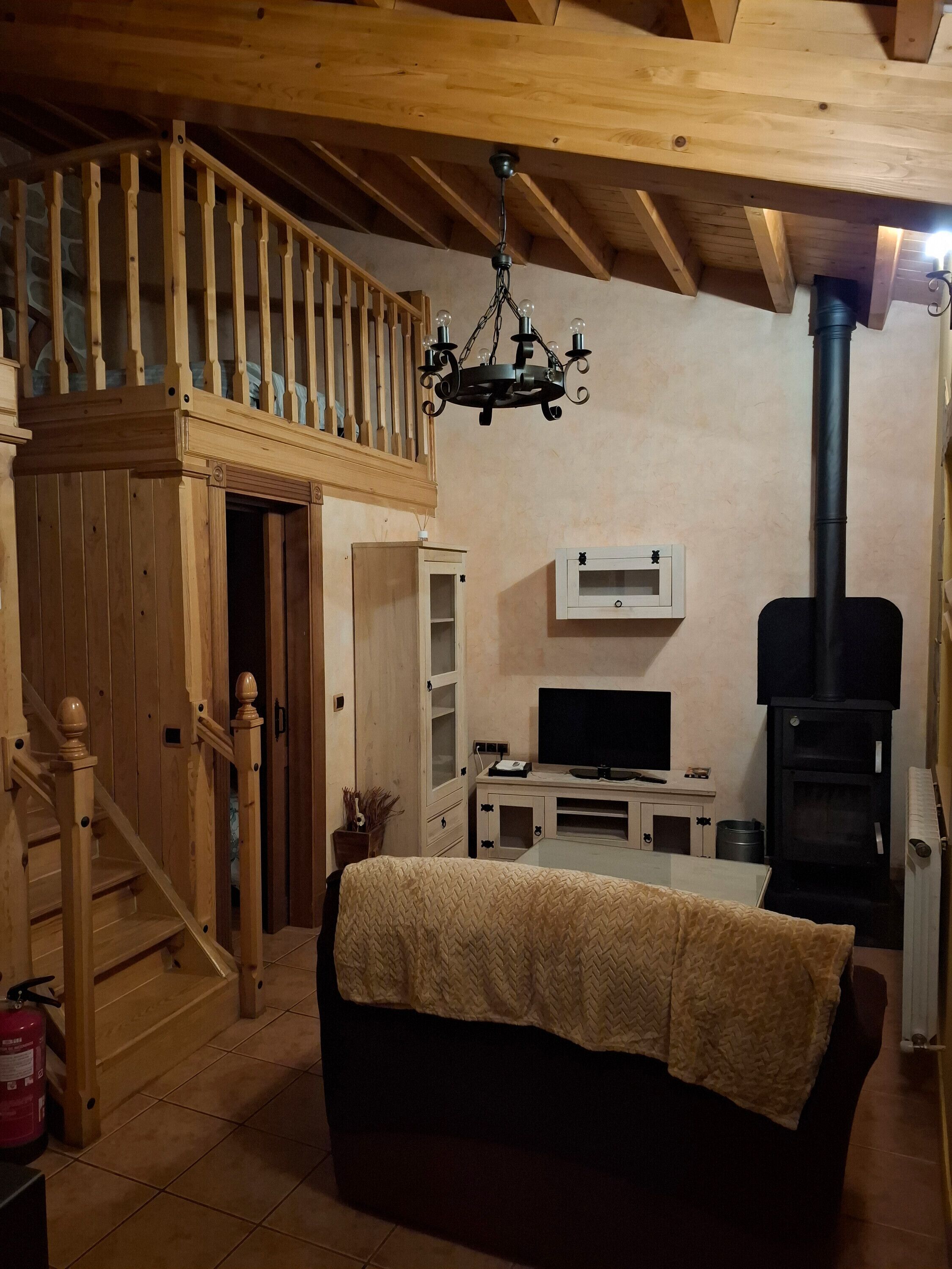 Televisie en een open haard