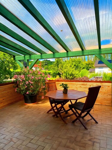 Individual apartments with terrace in the middle of the vineyards with castle view