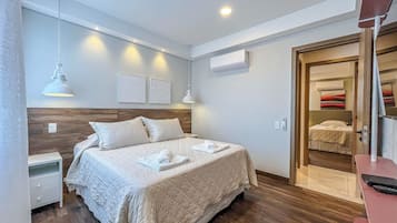 2 bedrooms, iron/ironing board, internet, bed sheets