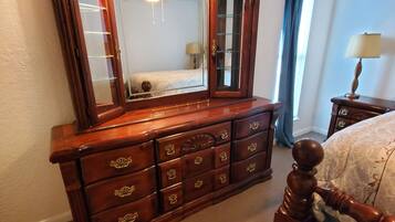 3 chambres, fer et planche Ă repasser, Wi-Fi, draps fournis