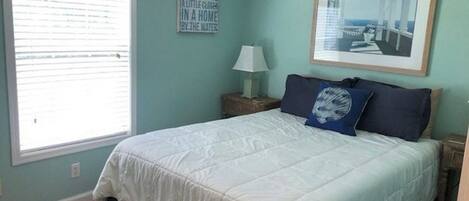 3 bedrooms, internet, bed sheets