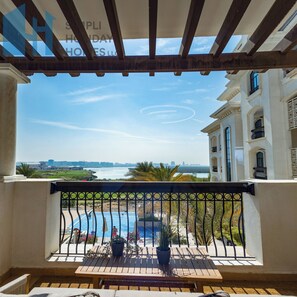Property grounds - Ansam 2BR - Stunning Full Golf Course View (Abu Dhabi)