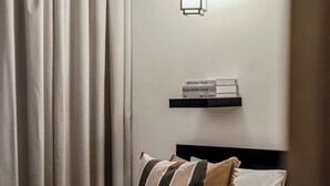 2 室のベッドルーム、アイロン / アイロン台、WiFi、ベッドシーツ