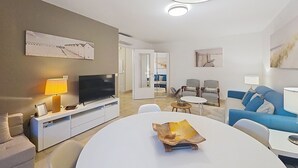 Living area - HENRI CAMILLE RE - Passy1 -Beautiful one bedroom swimming pool and parking (Cannes)
