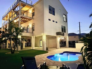 Pool - Chateau Bleu ·2026 Luxury· Rooftop Deck Gulf View (Fort Myers Beach)