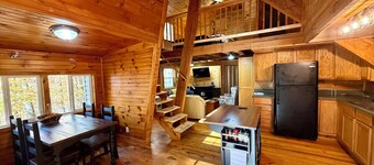 Hidden Rustic cottage in charming Clyde perfect for relaxing getaway