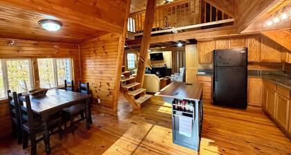Hidden Rustic cottage in charming Clyde perfect for relaxing getaway