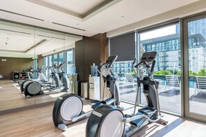 Fitness facility - Stylish Apartment with Pool & City Views in Dubai (Dubai)
