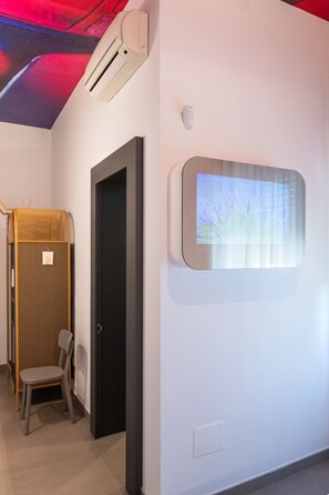 Habitación doble | Caja de seguridad en la habitación, escritorio y wifi gratis 