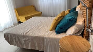 In-room safe, free WiFi