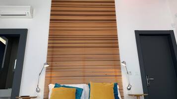 In-room safe, free WiFi