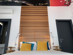 In-room safe, free WiFi