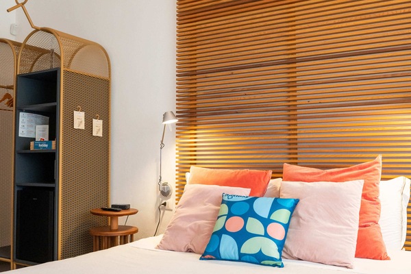 Double Room | In-room safe, desk, WiFi (free)