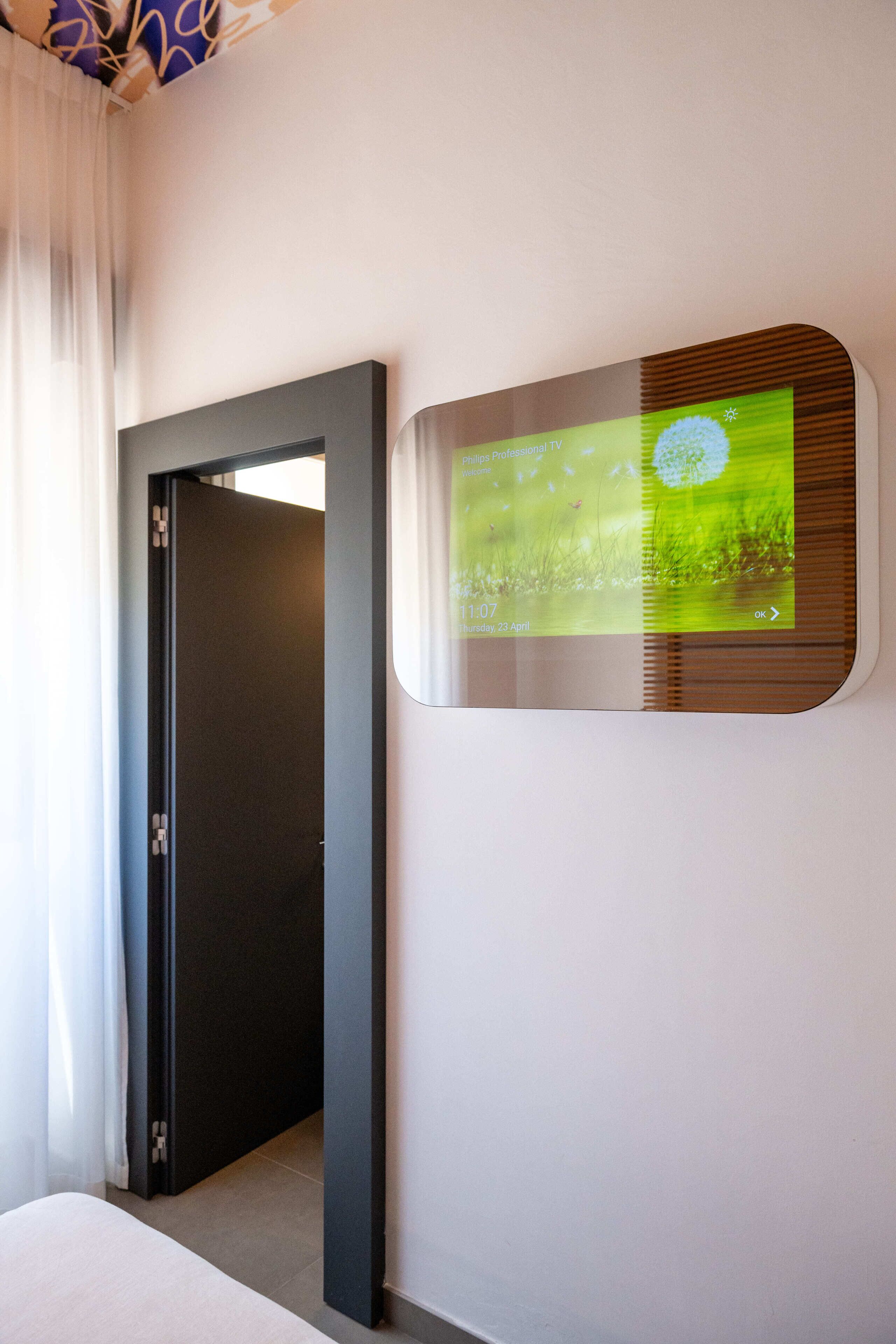 Double Room | In-room safe, desk, free WiFi
