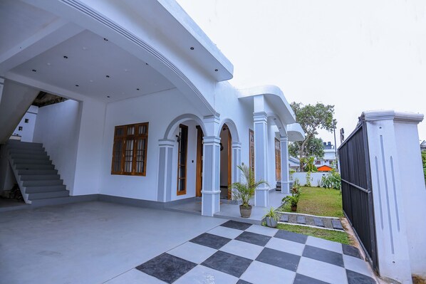 Bagian depan properti