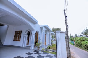 Front of property - No 36 Mirissa (Mirissa)