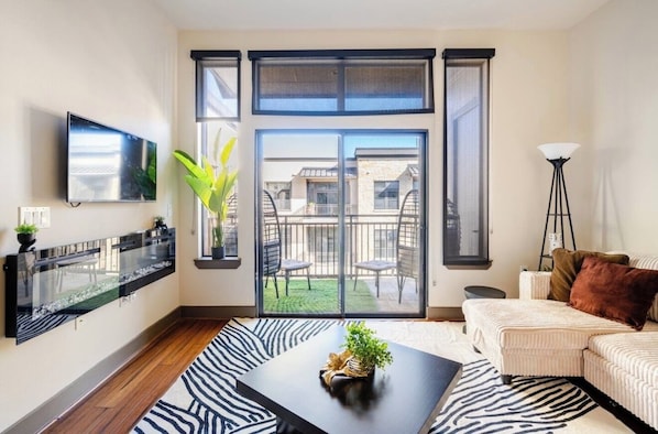 Televisión, chimenea