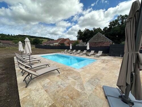 Gite sleeps 14 with private pool and spa, games room