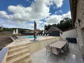 Piscine extérieure, piscine chauffée