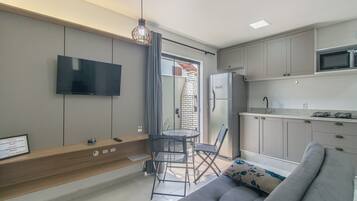 Basic Apartment | Living area