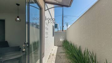 Departamento básico | Terraza o patio