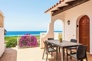 Outdoor dining - Es Castellet - Three Bedroom Villa, Sleeps 6 (Alayor)