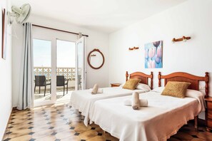 WiFi, bed sheets - Es Castellet - Three Bedroom Villa, Sleeps 6 (Alayor)