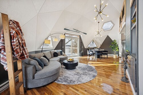 Lakefront Dome Retreat