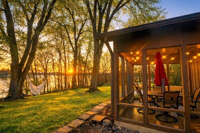 Lakefront Dome Retreat