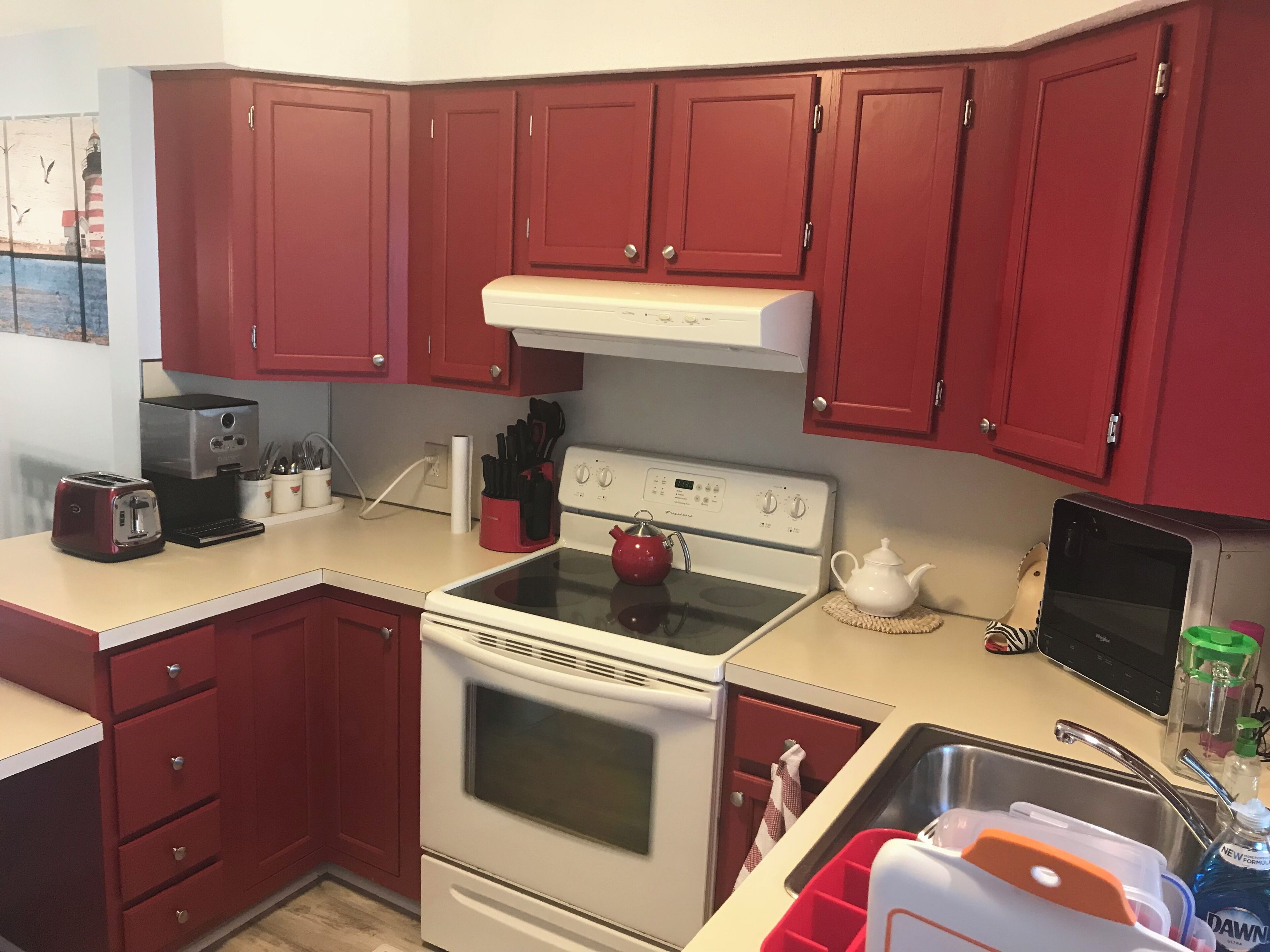 Microondas, horno, parrilla de estufa y lavavajillas 