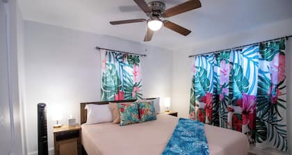 Tiki Cottage Lake Texoma - Hot Tub & Fun