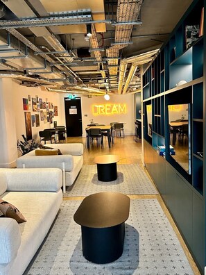 Uklassifisert bilde, 2 av 89, knapp