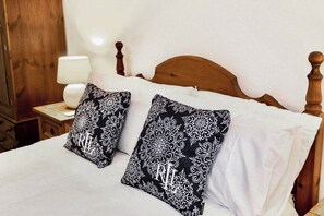 3 bedrooms, free WiFi, bed sheets - The Norfolk Countryside Retreat (Docking)