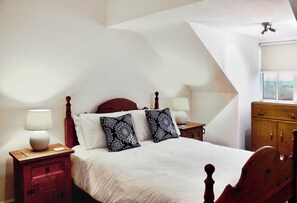 3 bedrooms, free WiFi, bed sheets - The Norfolk Countryside Retreat (Docking)