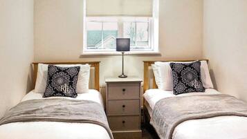 3 Schlafzimmer, kostenloses WLAN, Bettwäsche