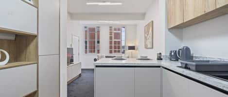 Fridge, microwave, oven, stovetop