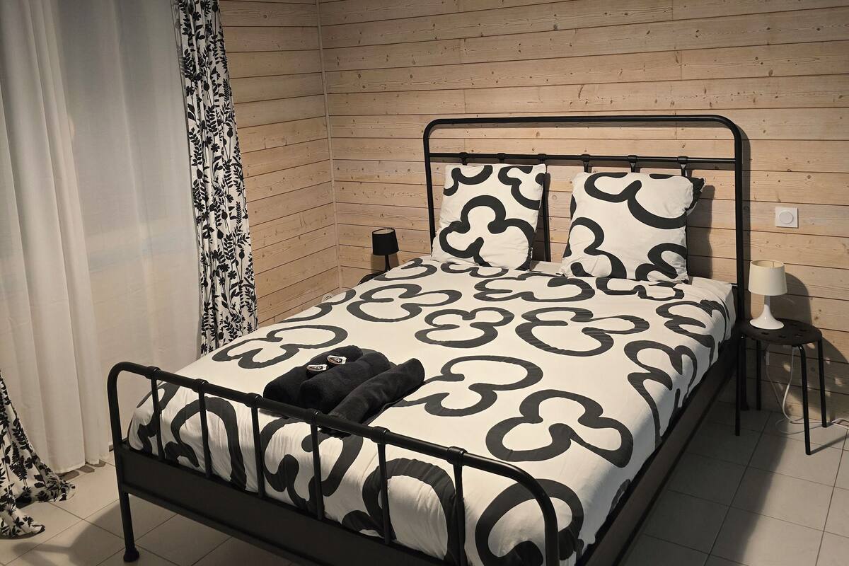 Superior Double Room, Air conditioning, Garden View | Desk, laptop workspace, free WiFi