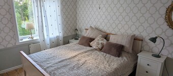 Charming old school in Värmlandsnäs Spacious country retreat of 120 m².