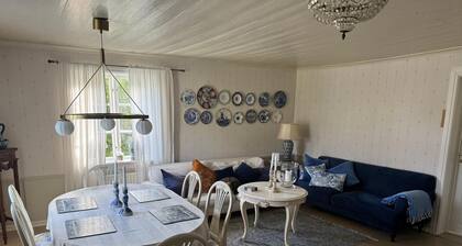 Charming old school in Värmlandsnäs Spacious country retreat of 120 m².