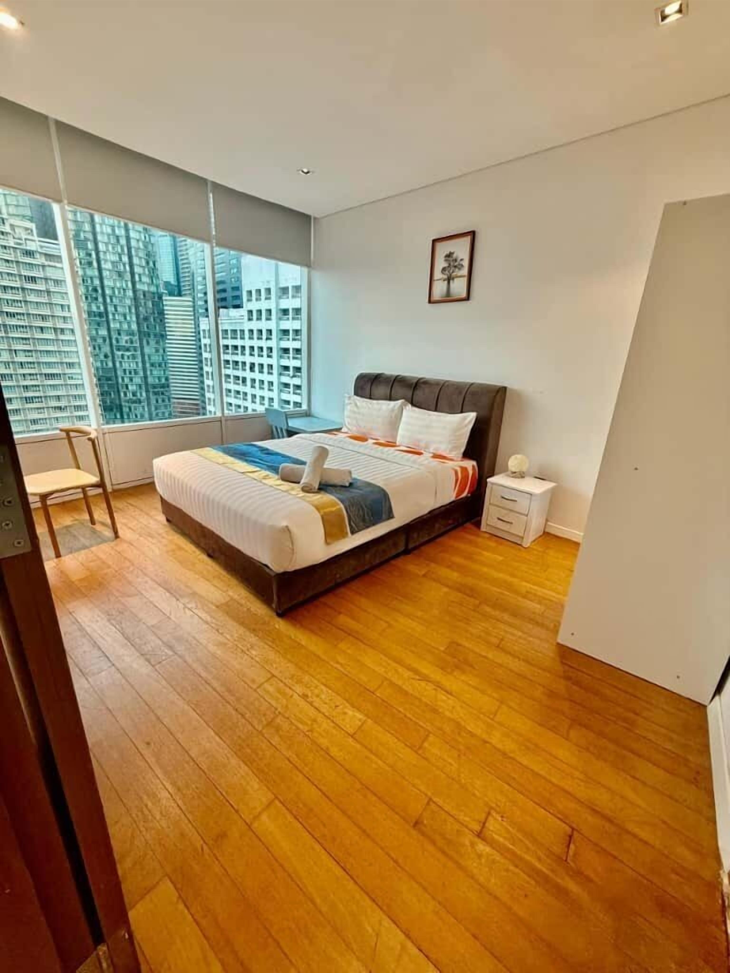 Family Apartment, 2 Bedrooms, City View | Individually furnished, desk, laptop workspace, soundproofing